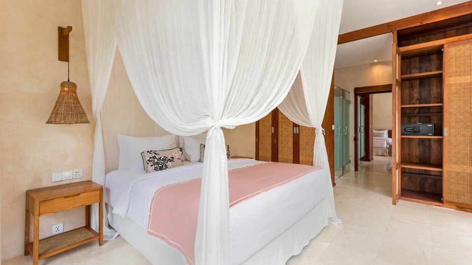 Fantastische 4-Zimmer-Villa mit Pool, Bali Villa 2217