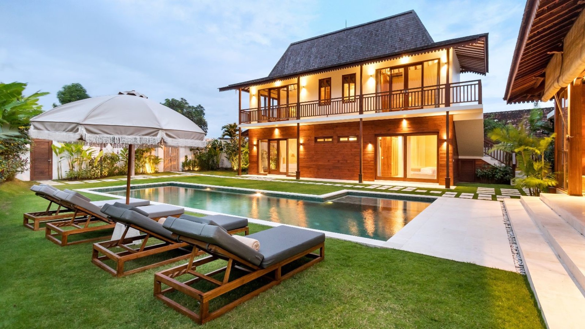 Fantastische 4-Zimmer-Villa mit Pool, Bali Villa 2217