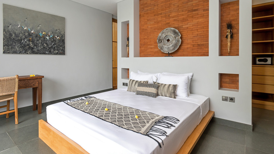 Fröhliche 4-Zimmer-Villa mit Pool und Balkon, Bali Villa 2219