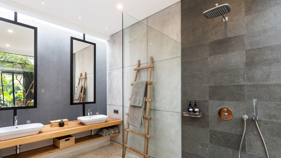 Fröhliche 4-Zimmer-Villa mit Pool und Balkon, Bali Villa 2219