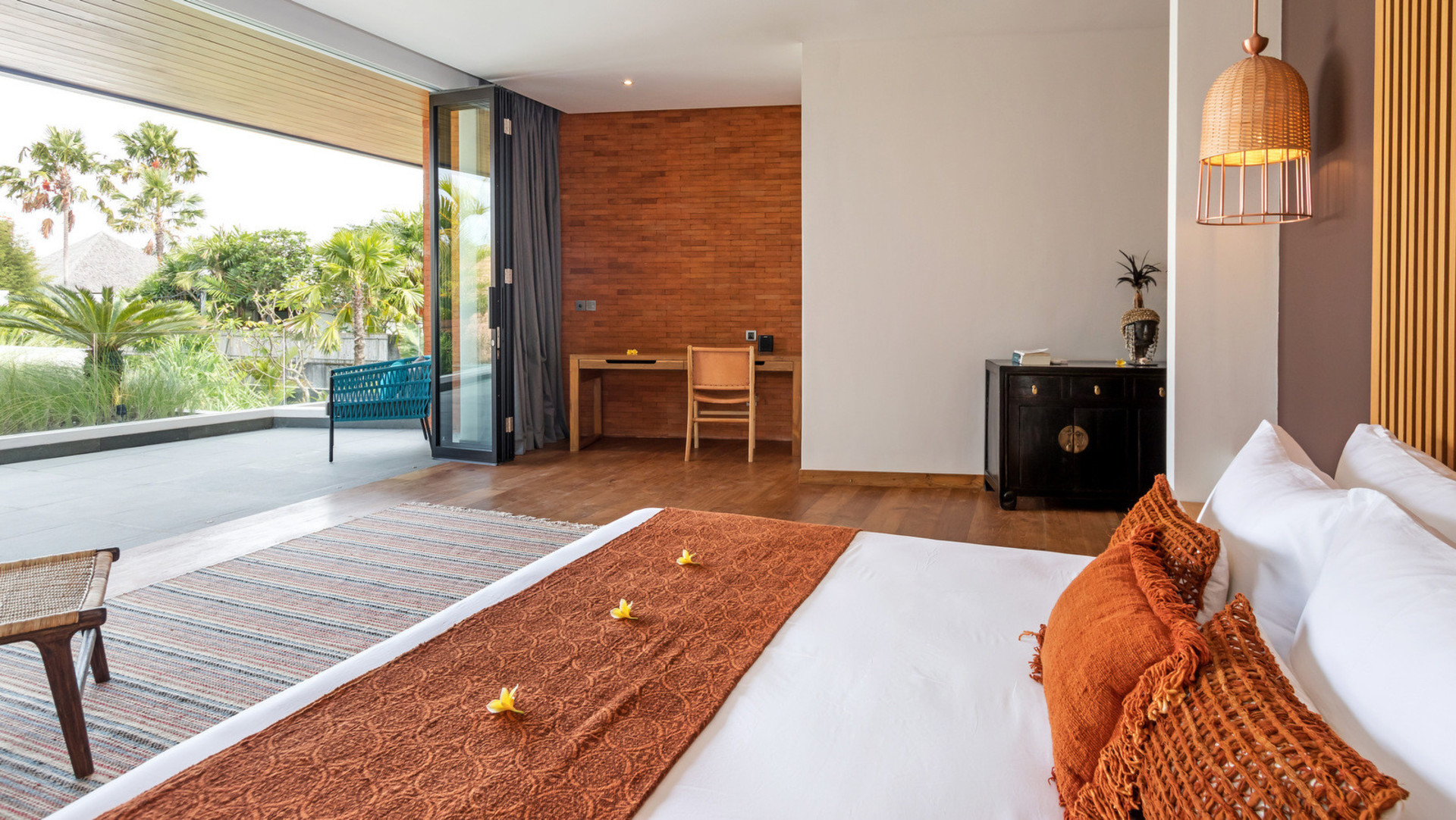 Fröhliche 4-Zimmer-Villa mit Pool und Balkon, Bali Villa 2219