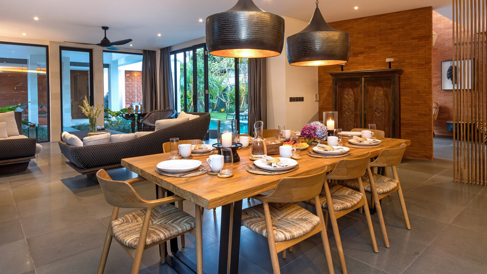 Fröhliche 4-Zimmer-Villa mit Pool und Balkon, Bali Villa 2219