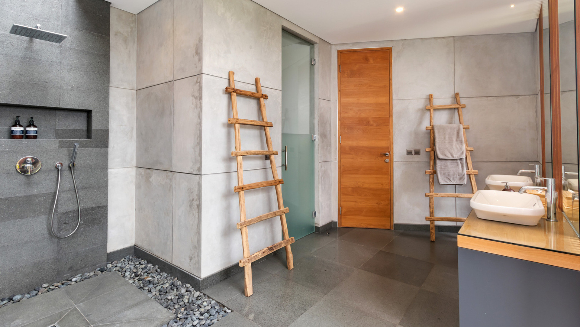 Fröhliche 4-Zimmer-Villa mit Pool und Balkon, Bali Villa 2219