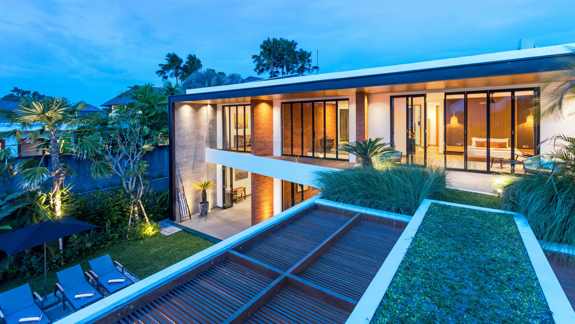 Fröhliche 4-Zimmer-Villa mit Pool und Balkon, Bali Villa 2219