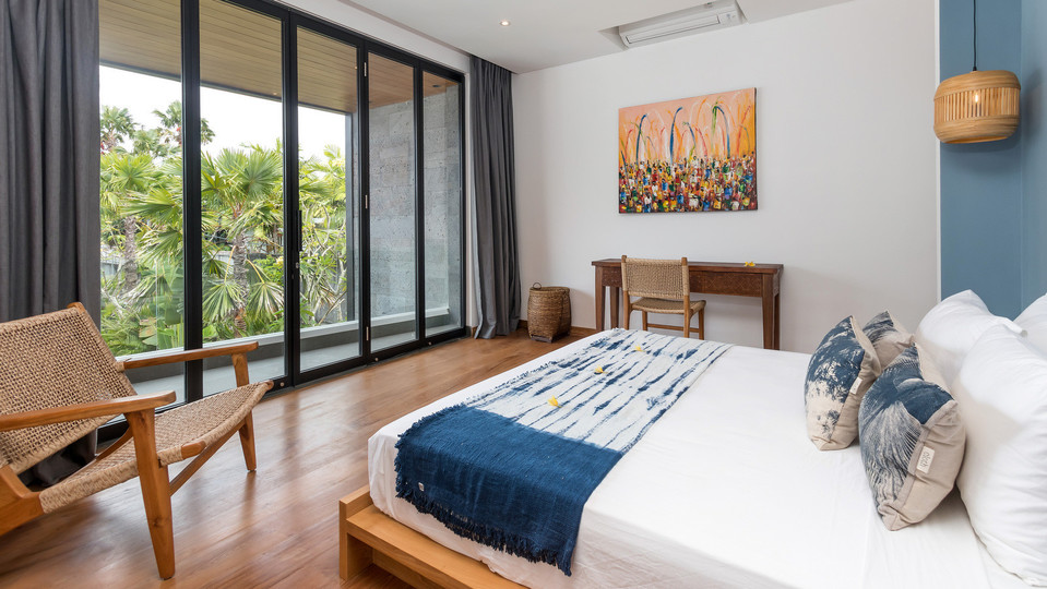 Fröhliche 4-Zimmer-Villa mit Pool und Balkon, Bali Villa 2219