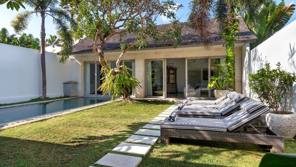 Sonnige 3-Zimmer-Villa in Strandnähe mit Pool, Bali Villa 2225