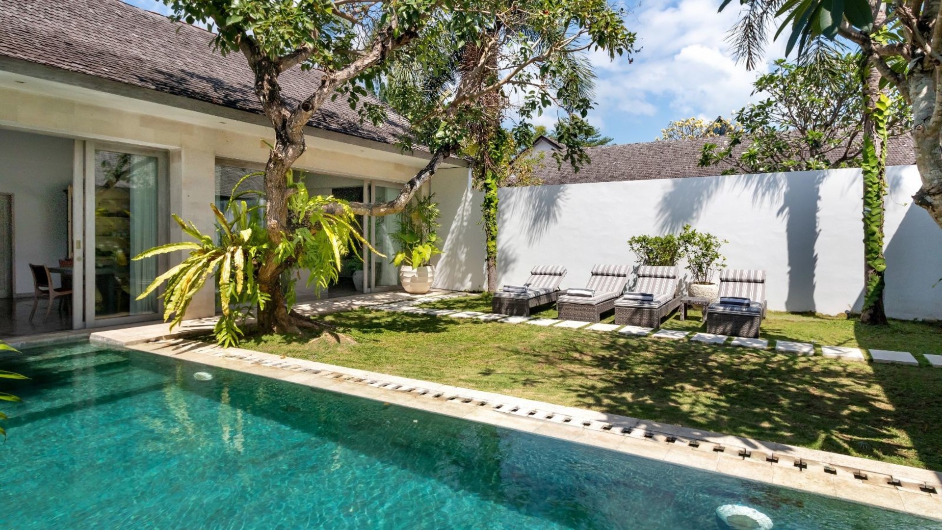 Sonnige 3-Zimmer-Villa in Strandnähe mit Pool, Bali Villa 2225