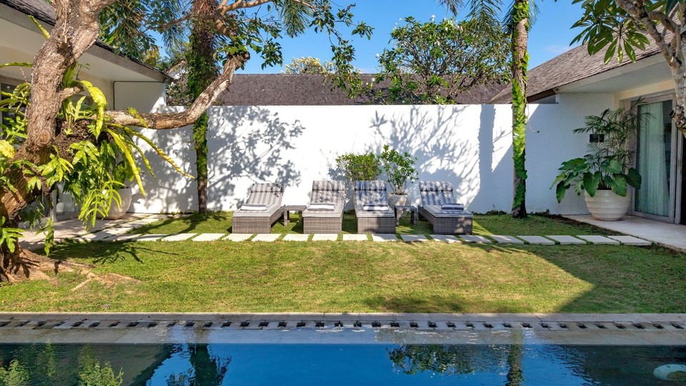 Sonnige 3-Zimmer-Villa in Strandnähe mit Pool, Bali Villa 2225
