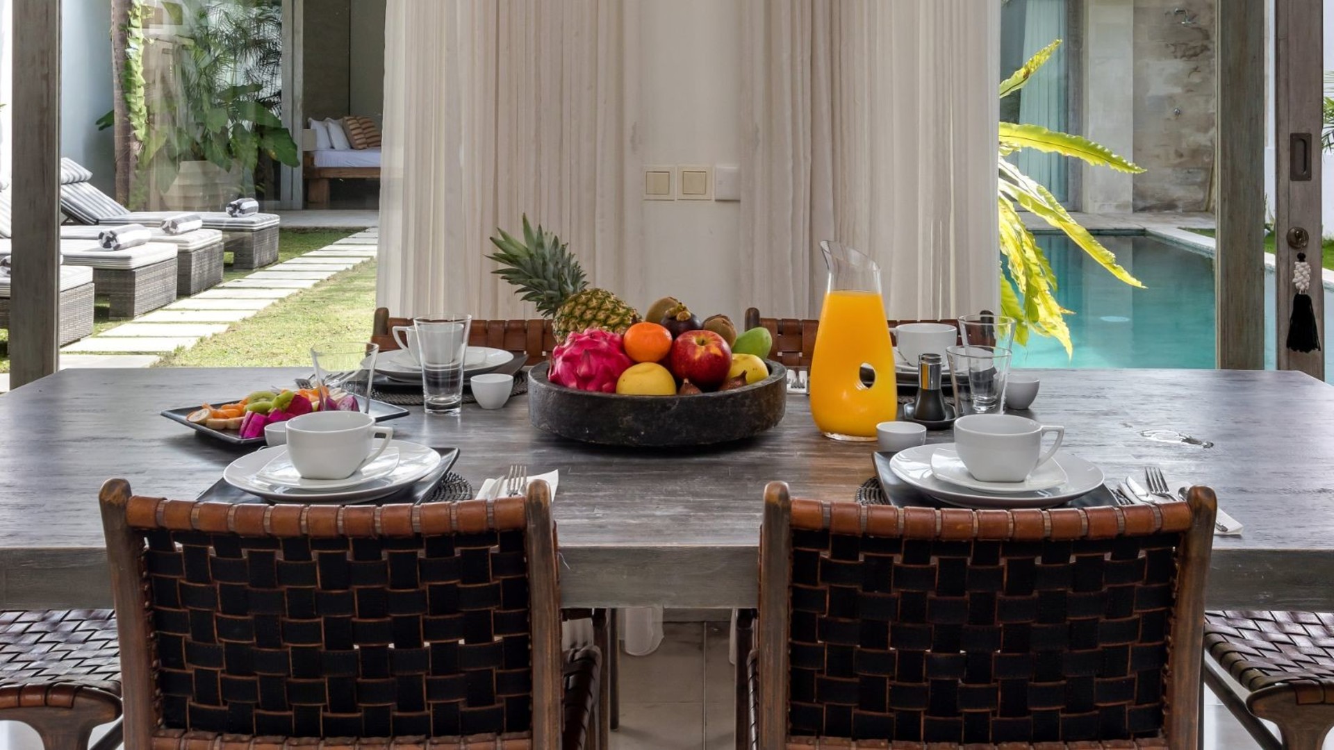 Sonnige 3-Zimmer-Villa in Strandnähe mit Pool, Bali Villa 2225