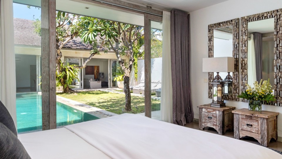 Sonnige 3-Zimmer-Villa in Strandnähe mit Pool, Bali Villa 2225
