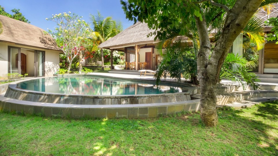 Geräumige 2-Zimmer-Villa mit Pool und Garten, Bali Villa 2227