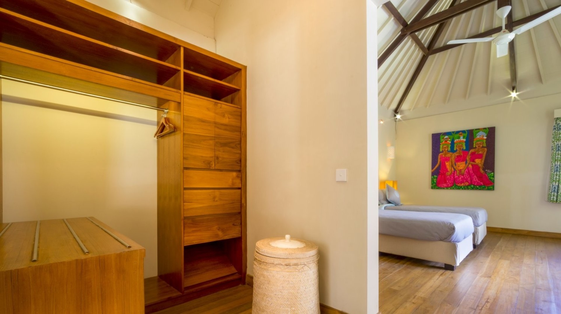 Fantastische 3-Zimmer-Villa mit Pool und Garten, Bali Villa 2228