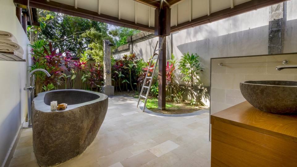 Fantastische 3-Zimmer-Villa mit Pool und Garten, Bali Villa 2228