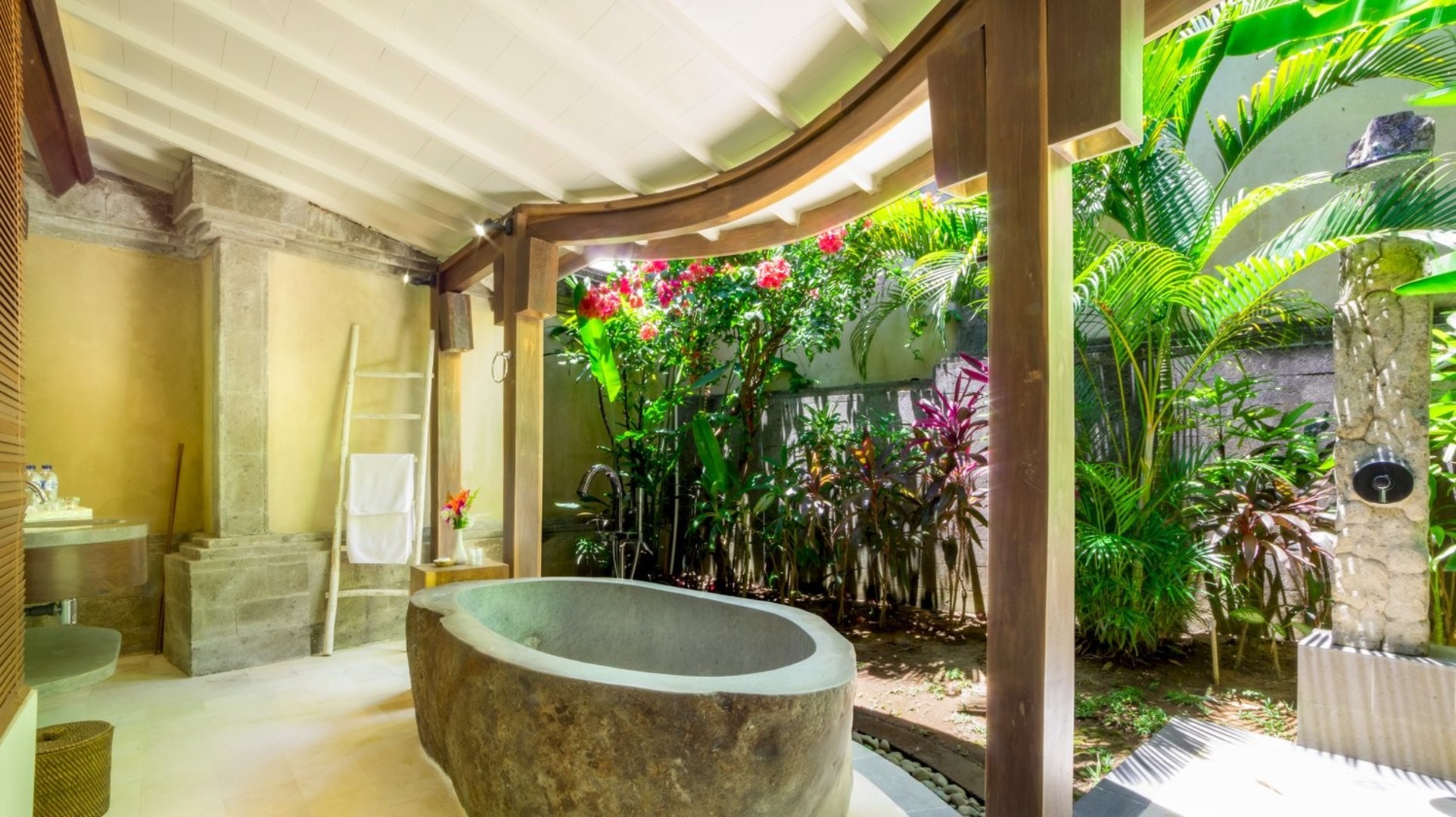 Traumhafte 3-Zimmer-Villa mit Pool und Garten, Bali Villa 2229