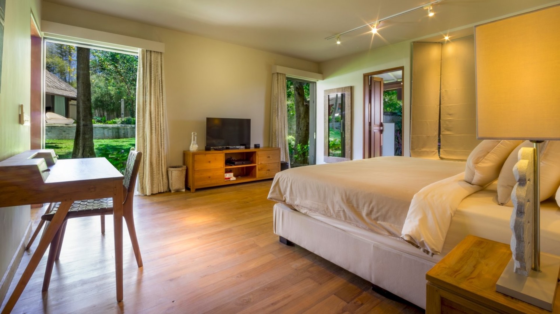 Traumhafte 3-Zimmer-Villa mit Pool und Garten, Bali Villa 2229