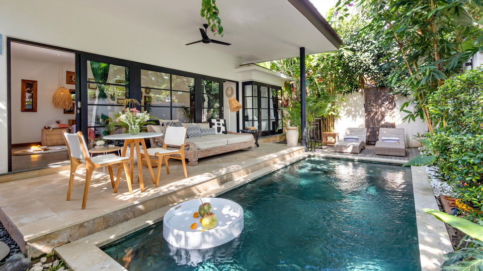 Ruhige 1-Zimmer-Villa mit wunderschönem Poolbereich, Bali Villa 2230