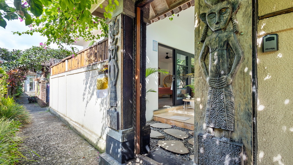 Ruhige 1-Zimmer-Villa mit wunderschönem Poolbereich, Bali Villa 2230