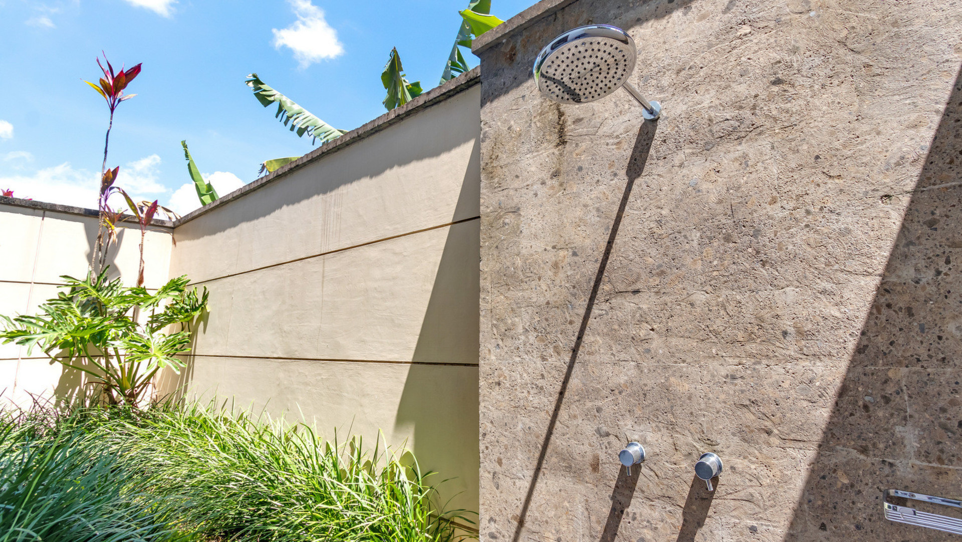 Geräumige 4-Zimmer-Villa mit Pool und Garten, Bali Villa 2233