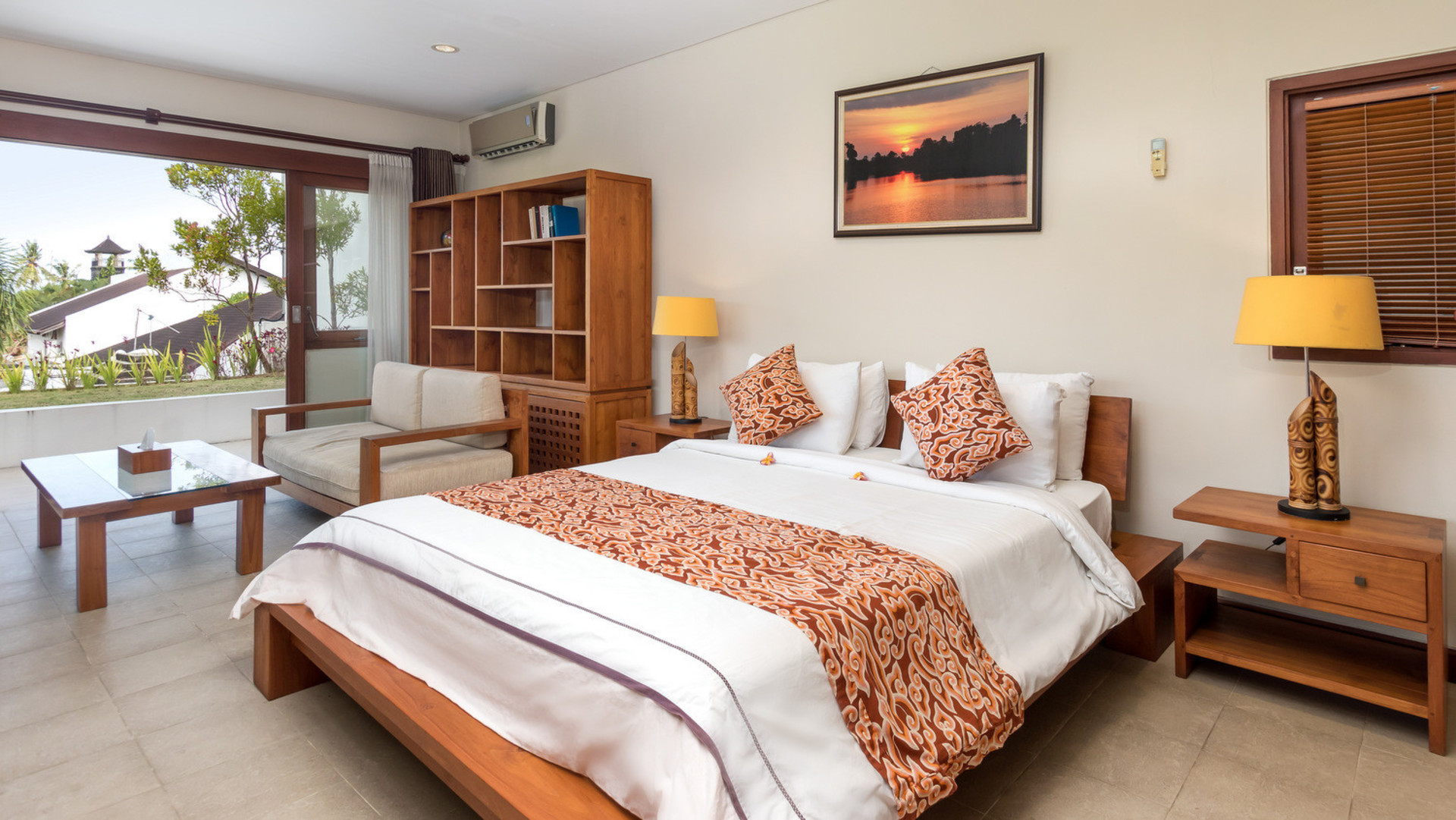 Geräumige 4-Zimmer-Villa mit Pool und Garten, Bali Villa 2233