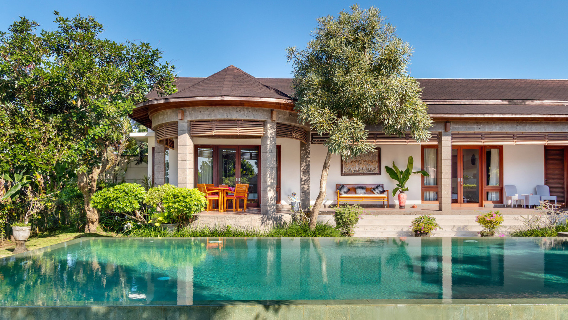 Geräumige 4-Zimmer-Villa mit Pool und Garten, Bali Villa 2233