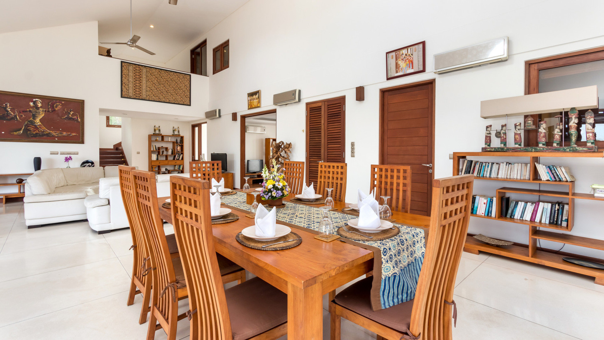 Geräumige 4-Zimmer-Villa mit Pool und Garten, Bali Villa 2233