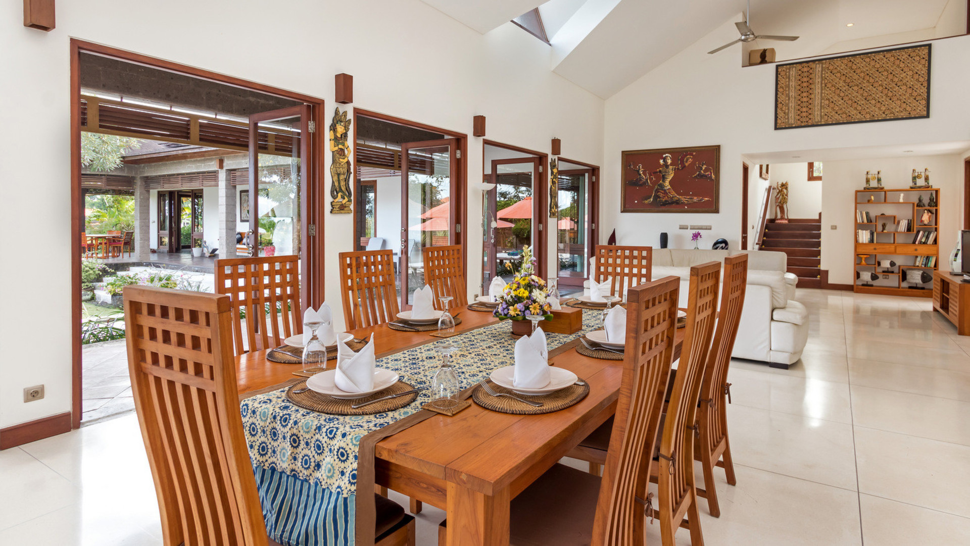 Geräumige 4-Zimmer-Villa mit Pool und Garten, Bali Villa 2233