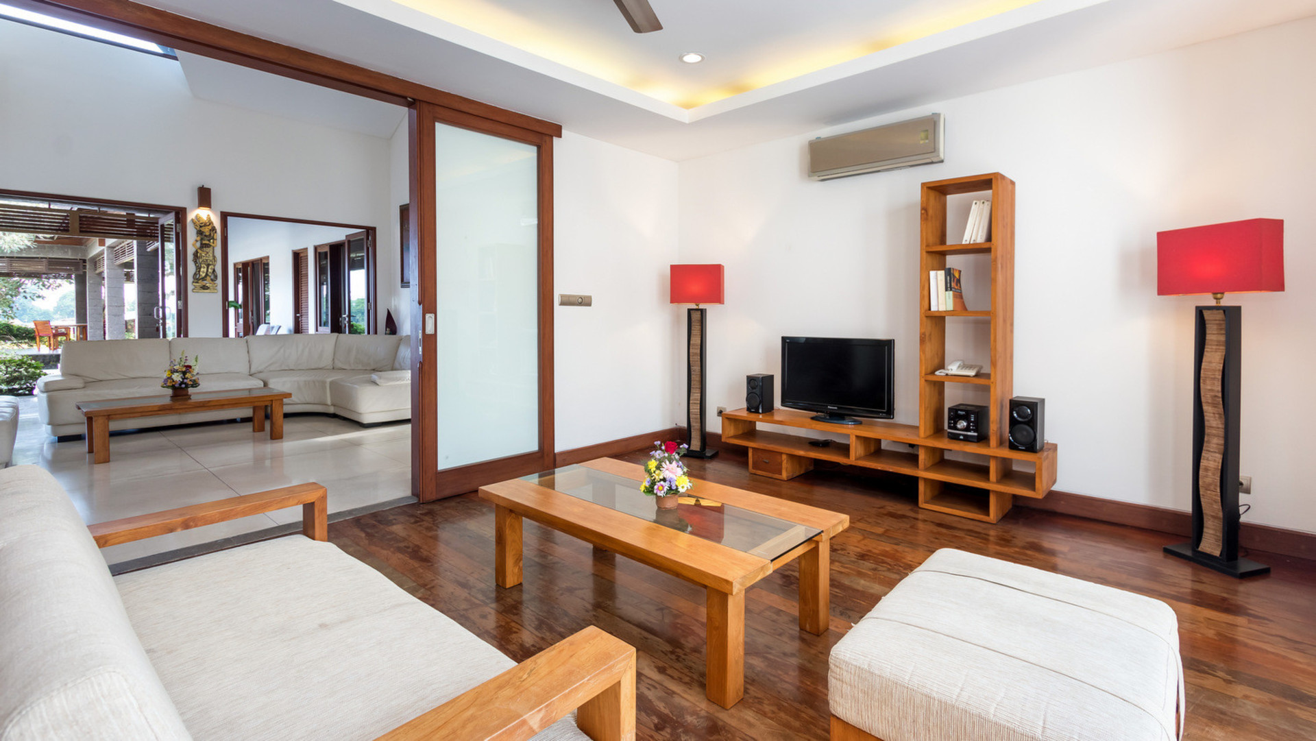 Geräumige 4-Zimmer-Villa mit Pool und Garten, Bali Villa 2233