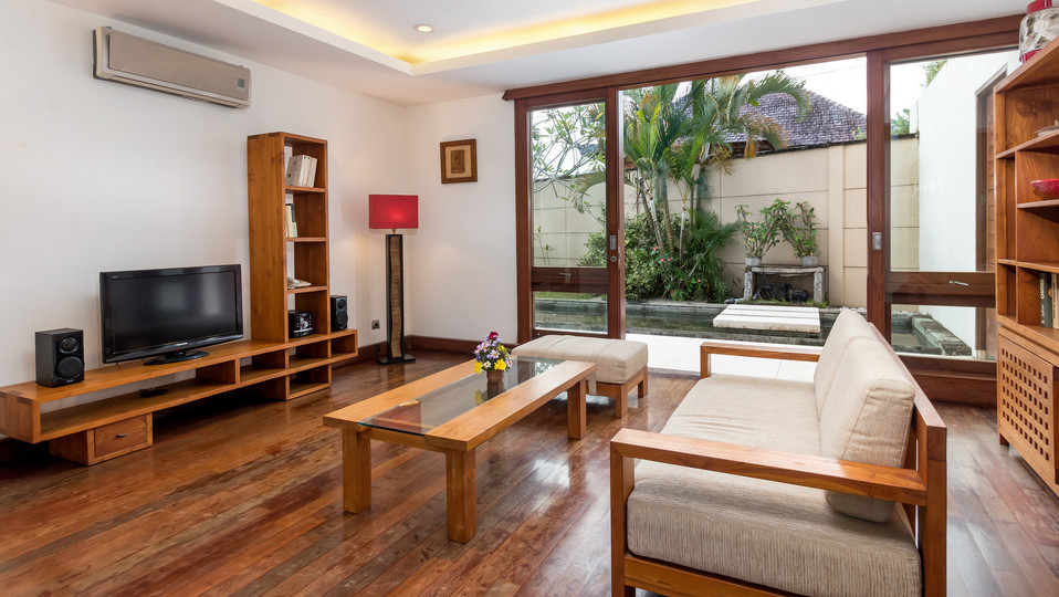 Geräumige 4-Zimmer-Villa mit Pool und Garten, Bali Villa 2233