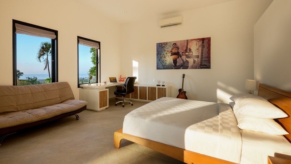 Schöne 3-Zimmer-Villa mit fantastischem Pool- und Meerblick, Bali Villa 2235