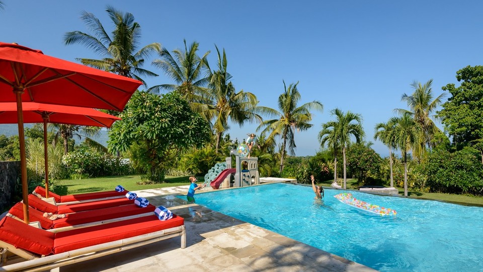Schöne 3-Zimmer-Villa mit fantastischem Pool- und Meerblick, Bali Villa 2235