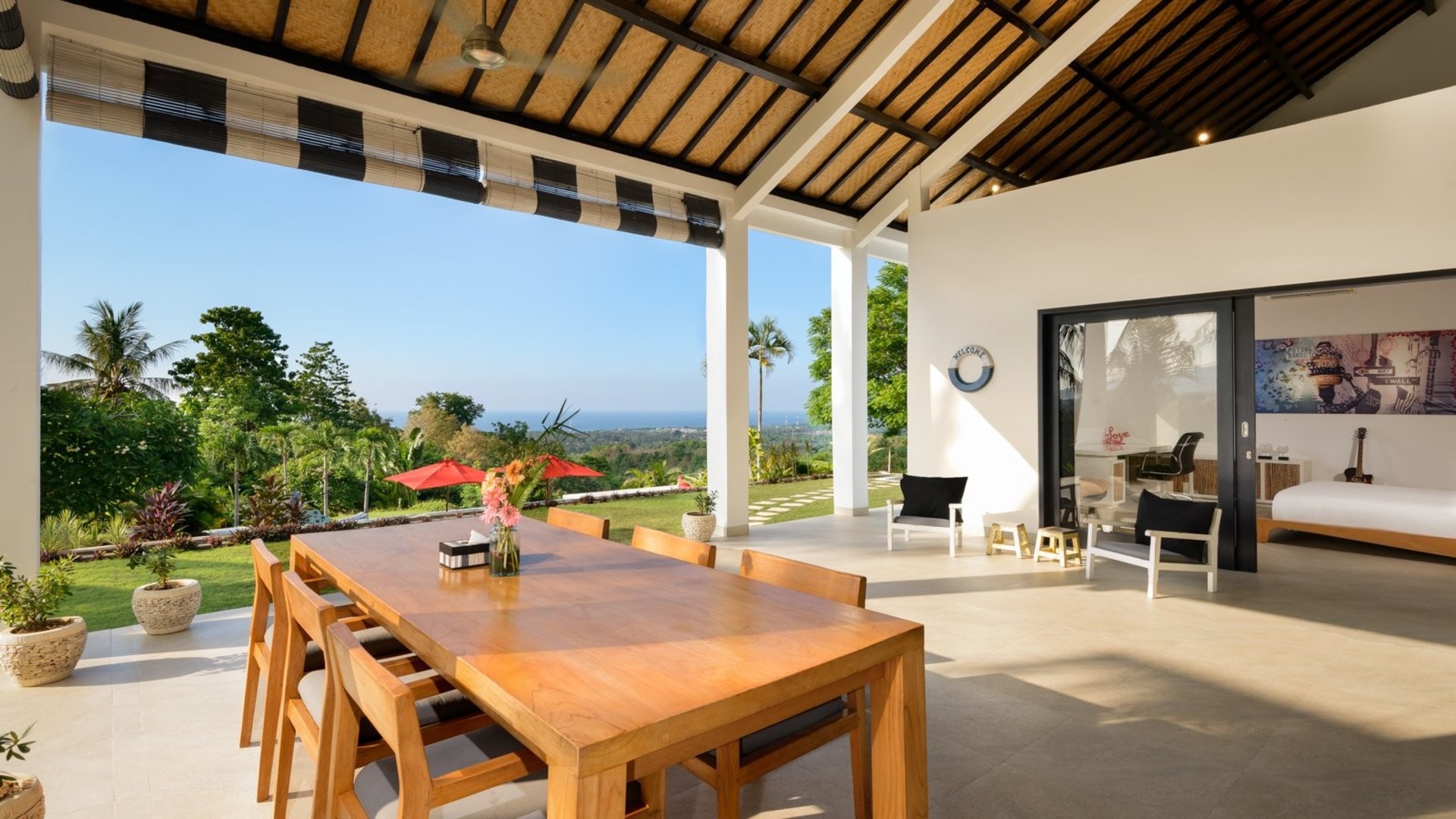 Schöne 3-Zimmer-Villa mit fantastischem Pool- und Meerblick, Bali Villa 2235