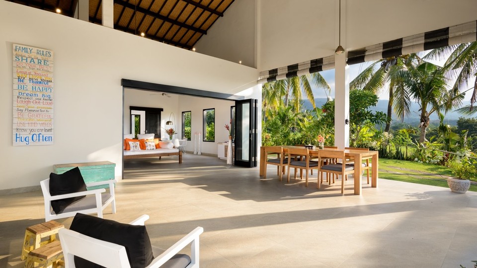 Schöne 3-Zimmer-Villa mit fantastischem Pool- und Meerblick, Bali Villa 2235