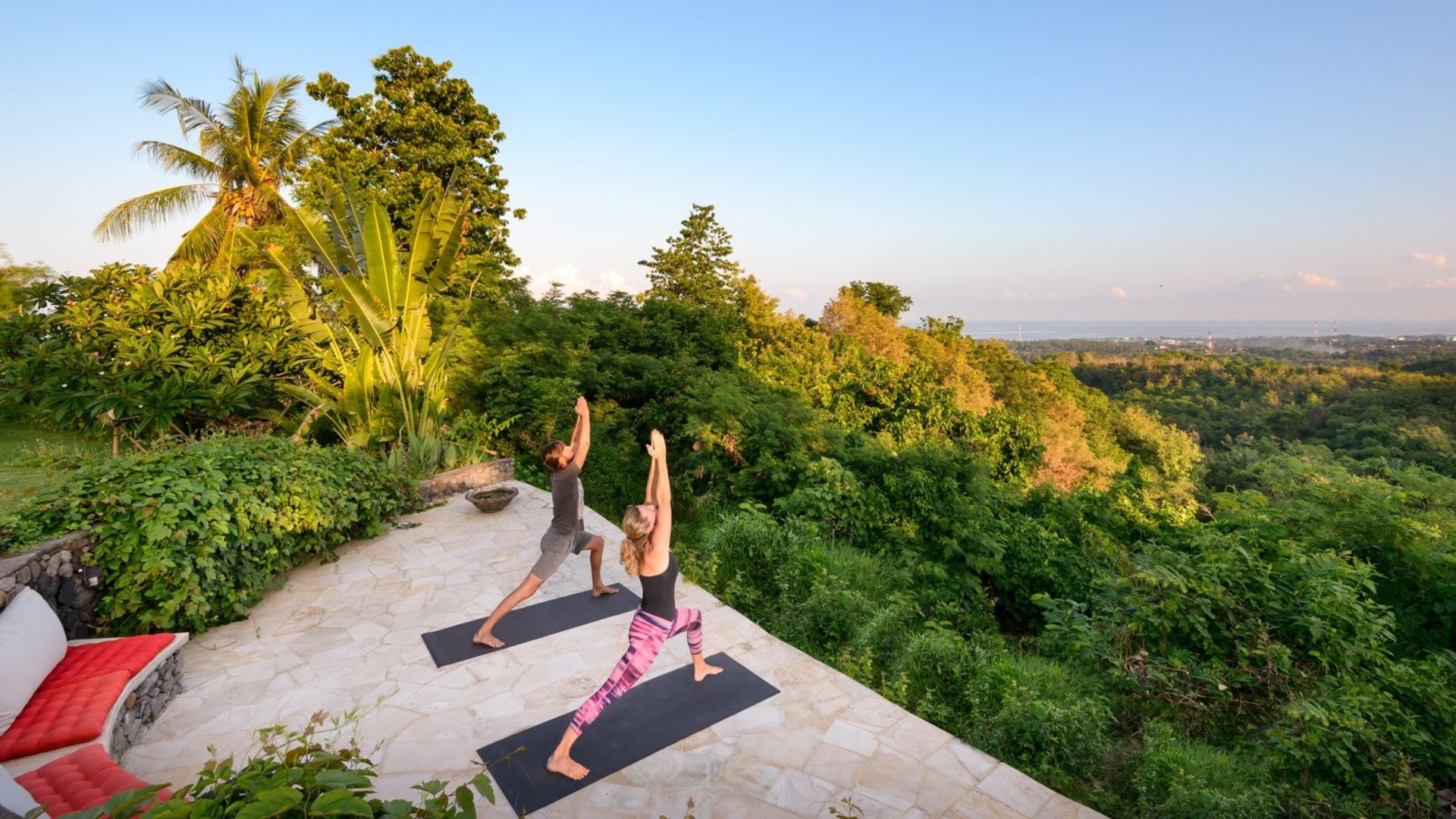 Schöne 3-Zimmer-Villa mit fantastischem Pool- und Meerblick, Bali Villa 2235