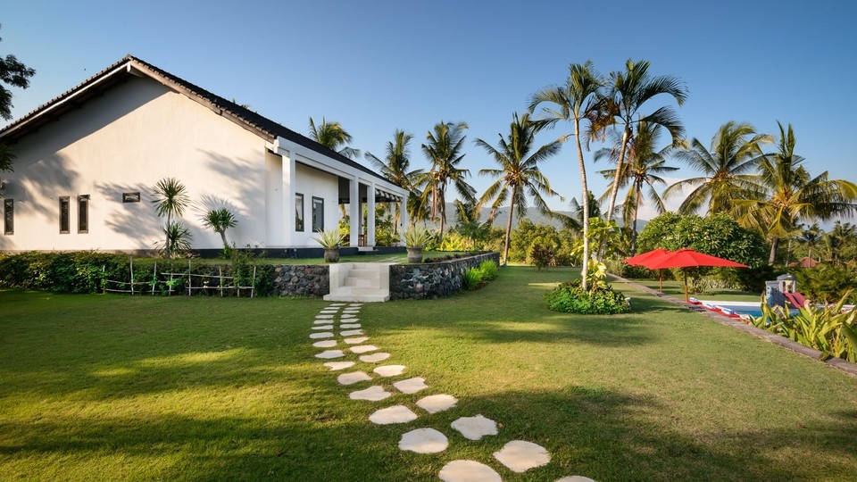 Schöne 3-Zimmer-Villa mit fantastischem Pool- und Meerblick, Bali Villa 2235