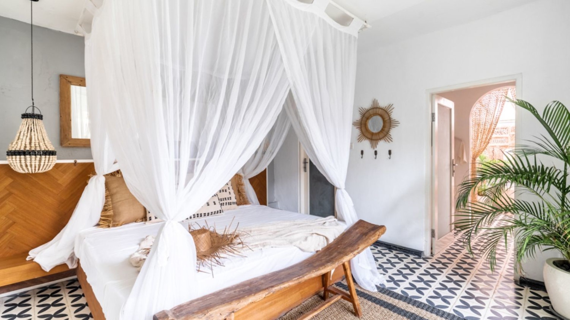 Schöne 6-Zimmer-Villa mit Pool und Spa-Zimmer, Bali Villa 2238