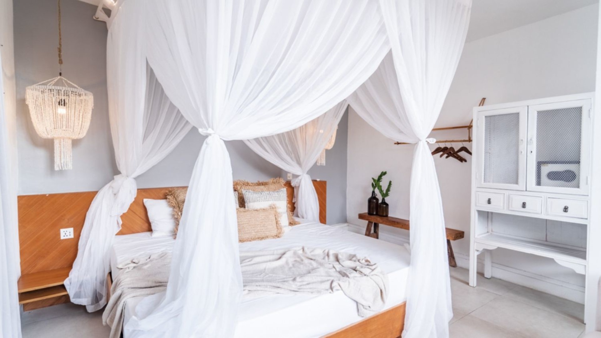 Schöne 6-Zimmer-Villa mit Pool und Spa-Zimmer, Bali Villa 2238