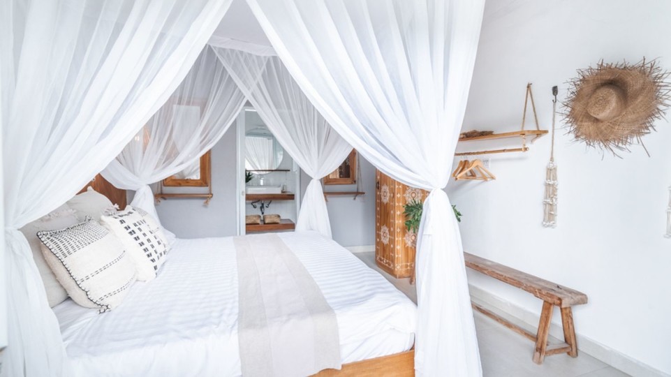 Schöne 6-Zimmer-Villa mit Pool und Spa-Zimmer, Bali Villa 2238