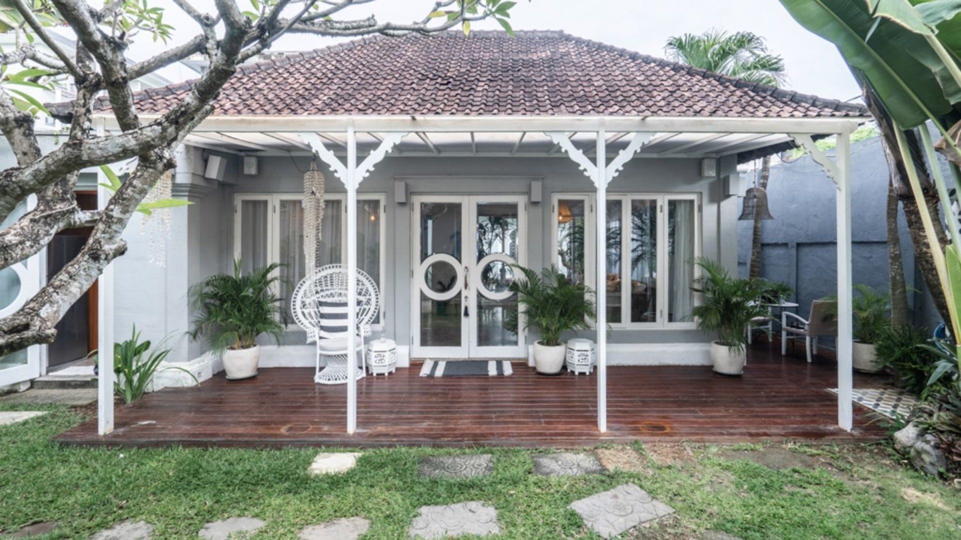 Schöne 6-Zimmer-Villa mit Pool und Spa-Zimmer, Bali Villa 2238