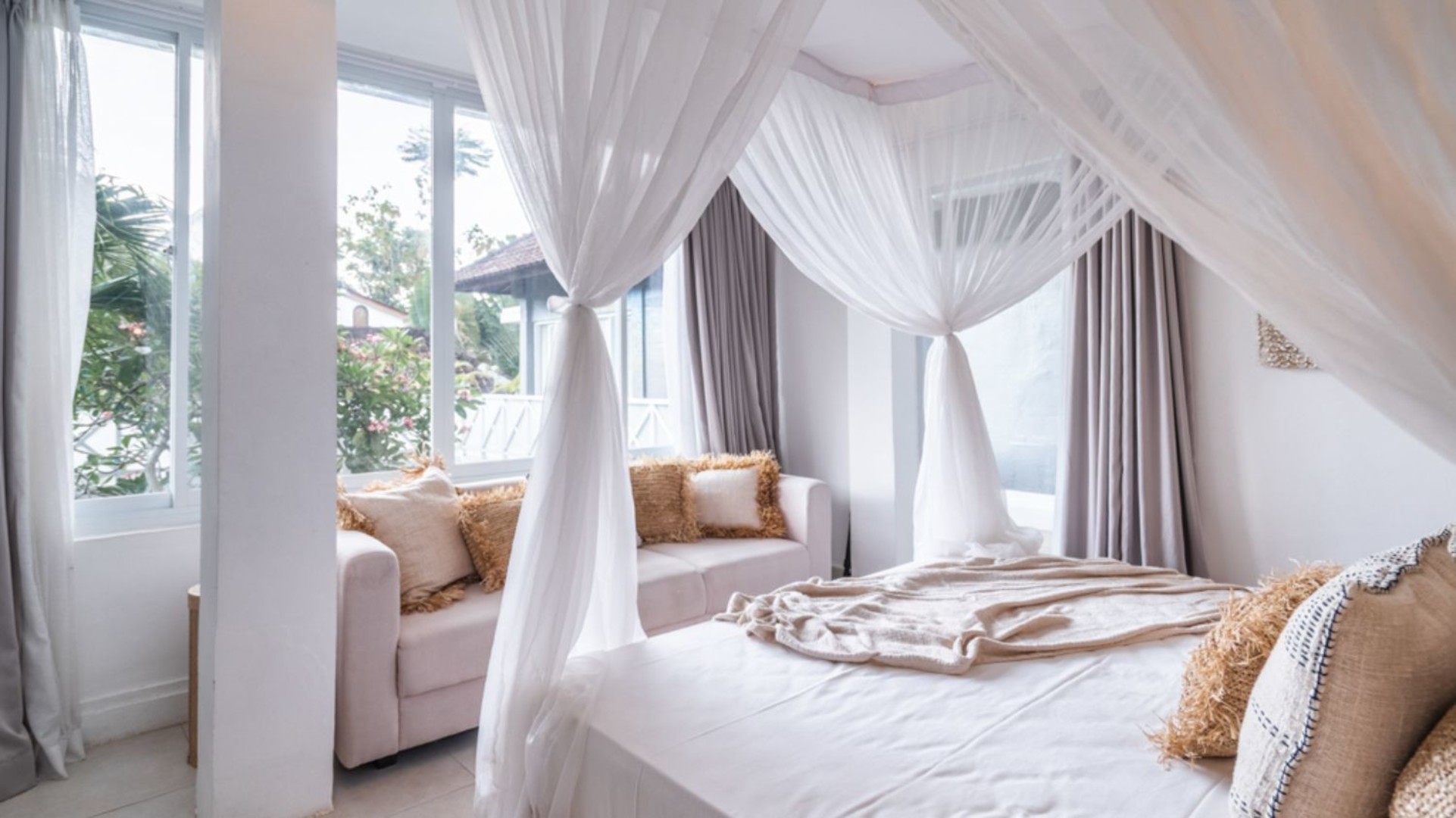 Schöne 6-Zimmer-Villa mit Pool und Spa-Zimmer, Bali Villa 2238