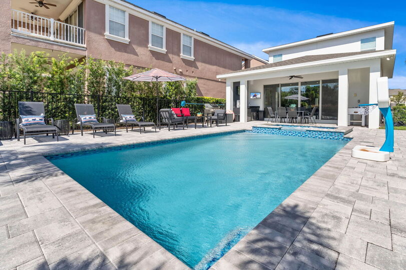 Mieten Sie die perfekte Villa mit 4 Schlafzimmern, Reunion Resort Villa 1018