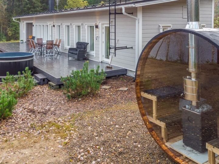 Whispering Pines: Gemütliche Villa mit 2 Schlafzimmern, 1045, Hämeenlinna, Finland
