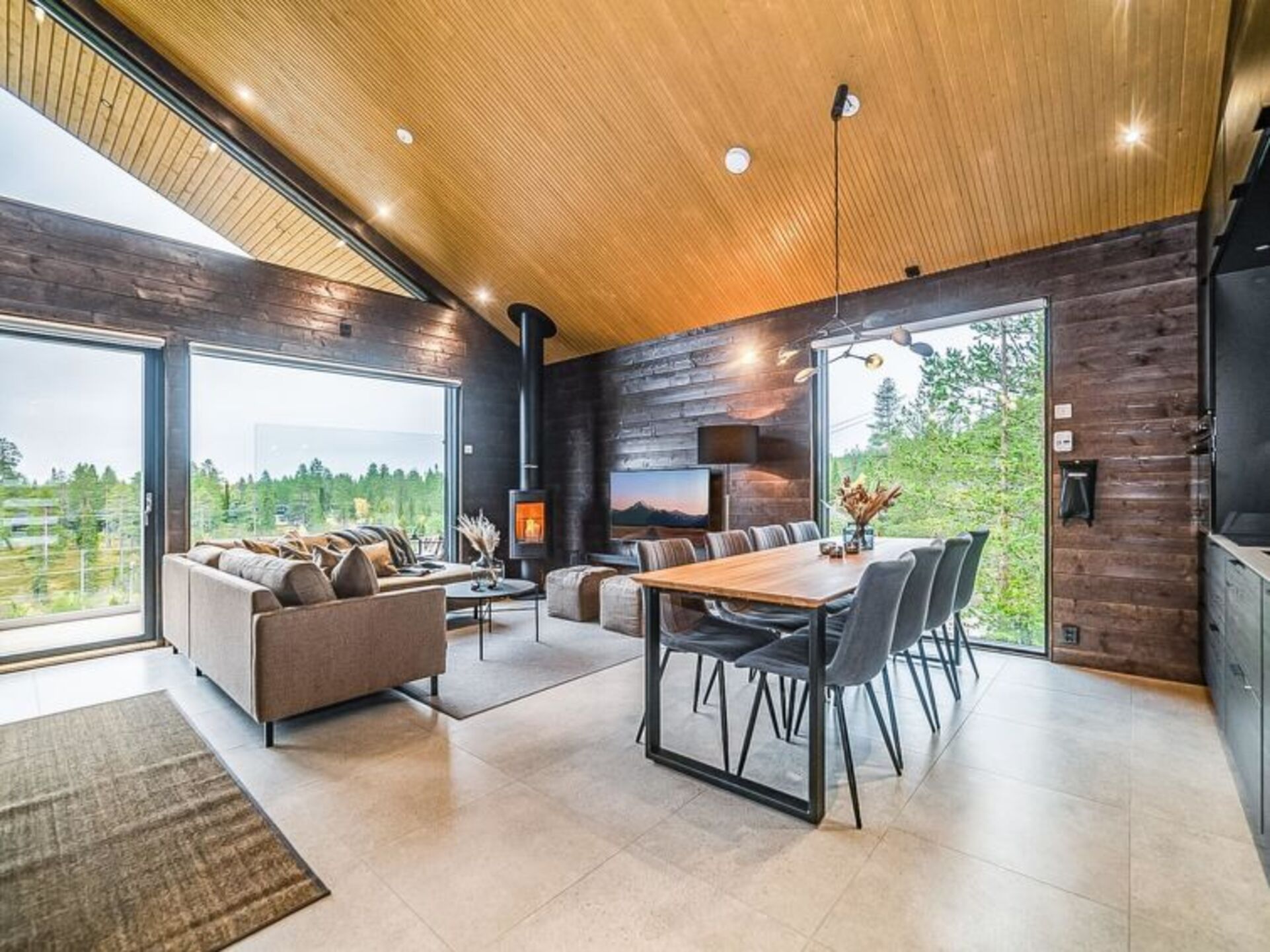 Exklusives Haus in perfekter Lage, Kuusamo 1179