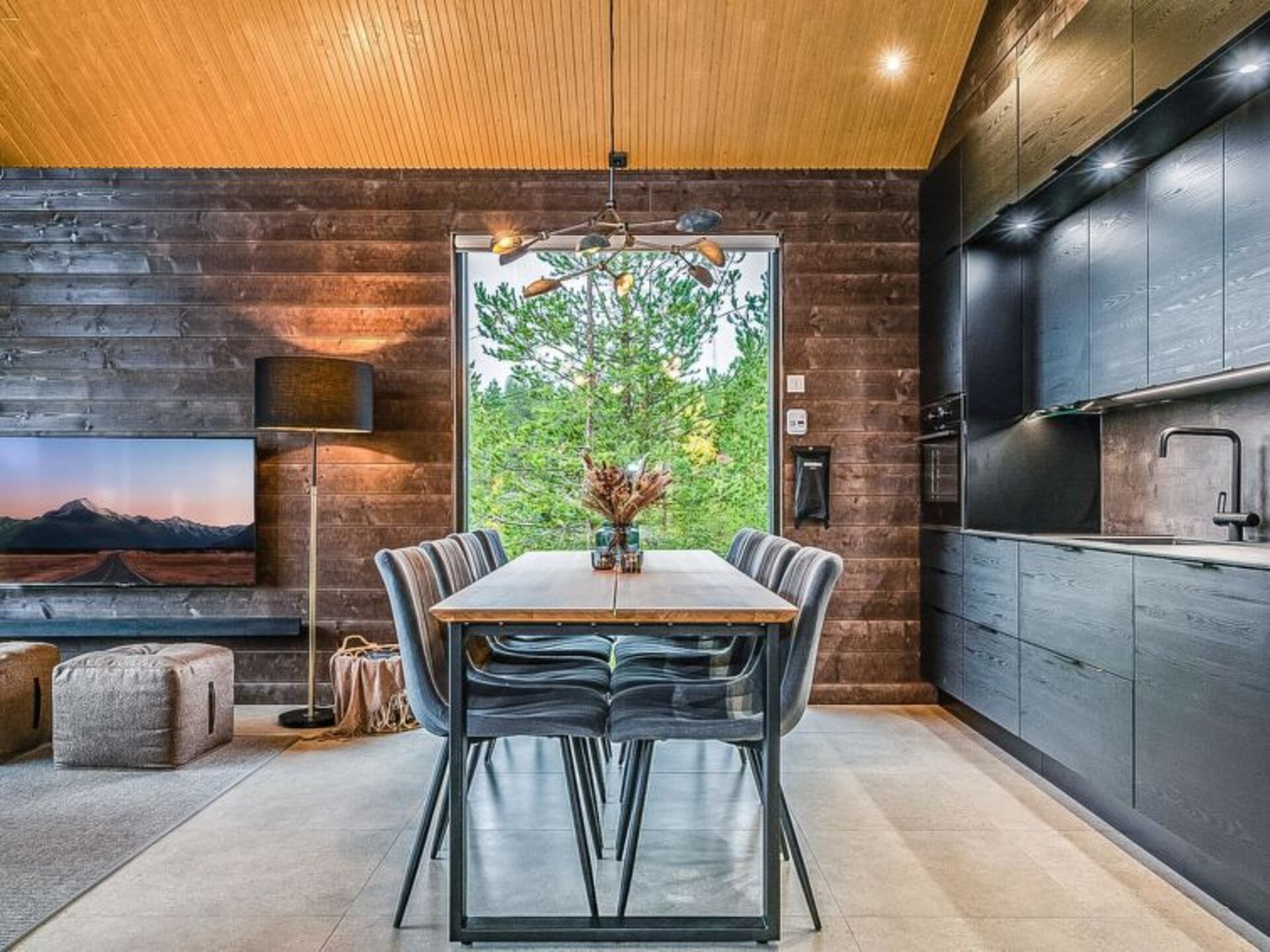 Exklusives Haus in perfekter Lage, Kuusamo 1179