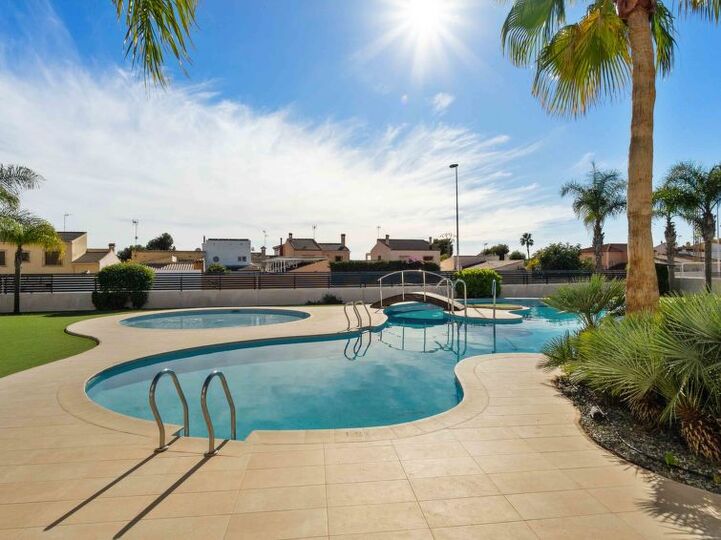 Moderne Oase mit Panoramablick auf das Meer, 1000, Torrevieja, Spain