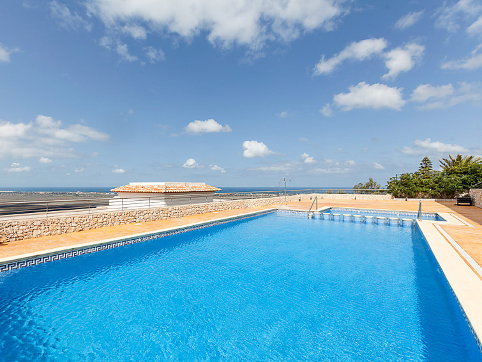Luxuriöse Strandvilla mit atemberaubender Aussicht, 1068