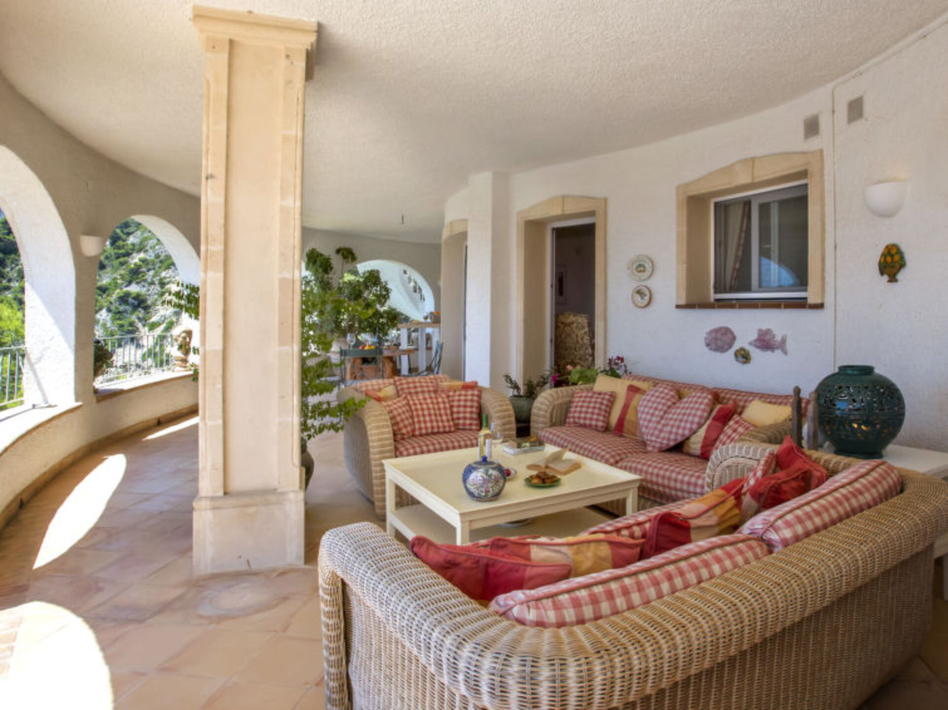 Luxuriöser Rückzugsort an der Costa Blanca, 1080
