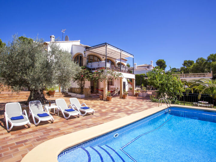 Küsten-Chic: Villa mit 4 Schlafzimmern, 1086, Xàbia, Spain