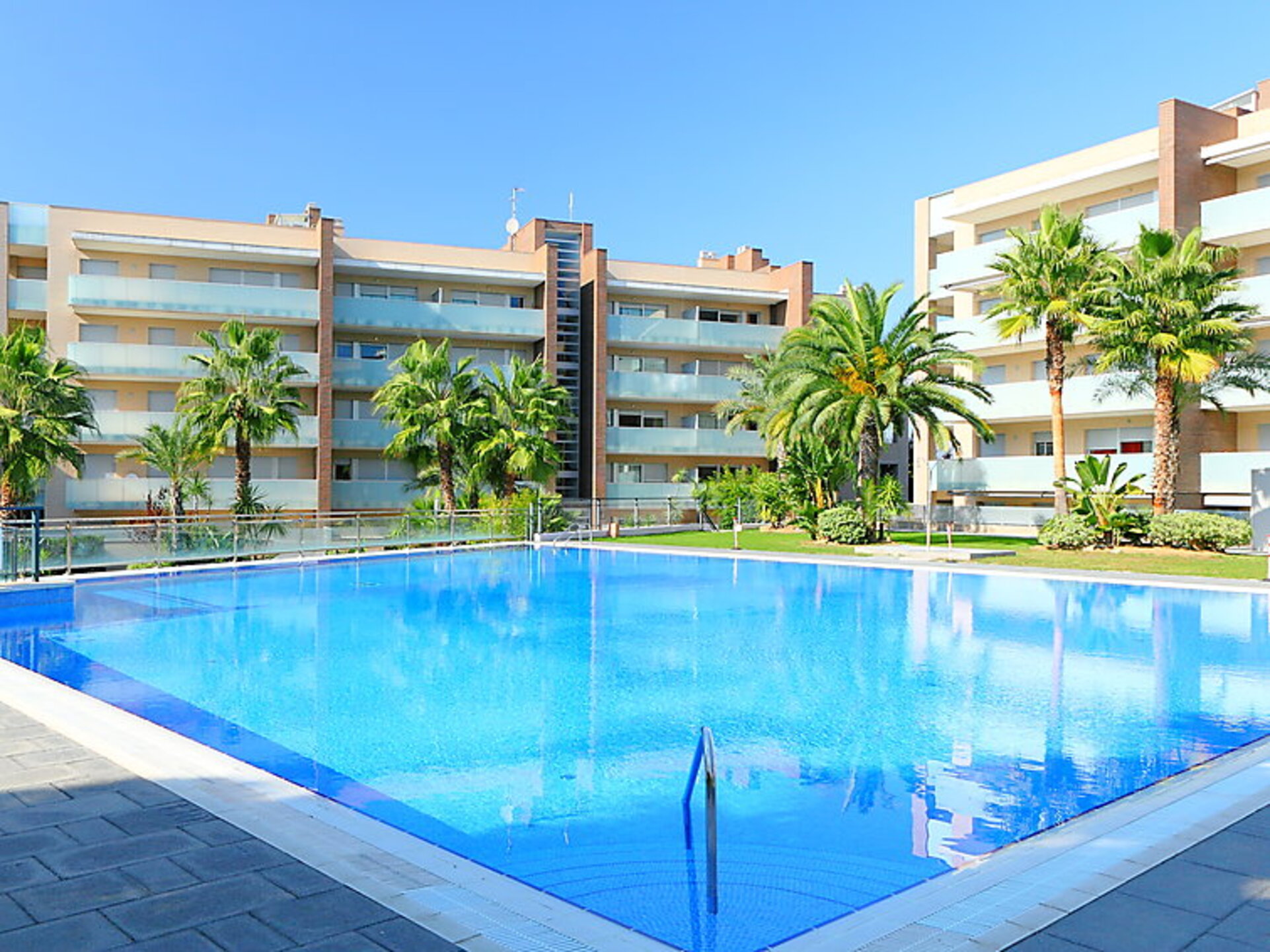 Juwel der Golden Coast: Moderne Villa mit 3 Schlafzimmern, Costa Daurada, 1015