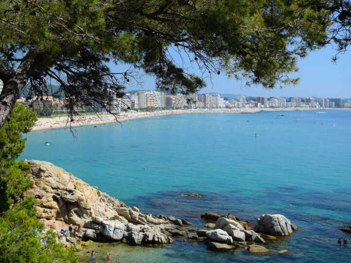 Costa Brava Traum: Exquisite 4-Schlafzimmer-Villa, 1080
