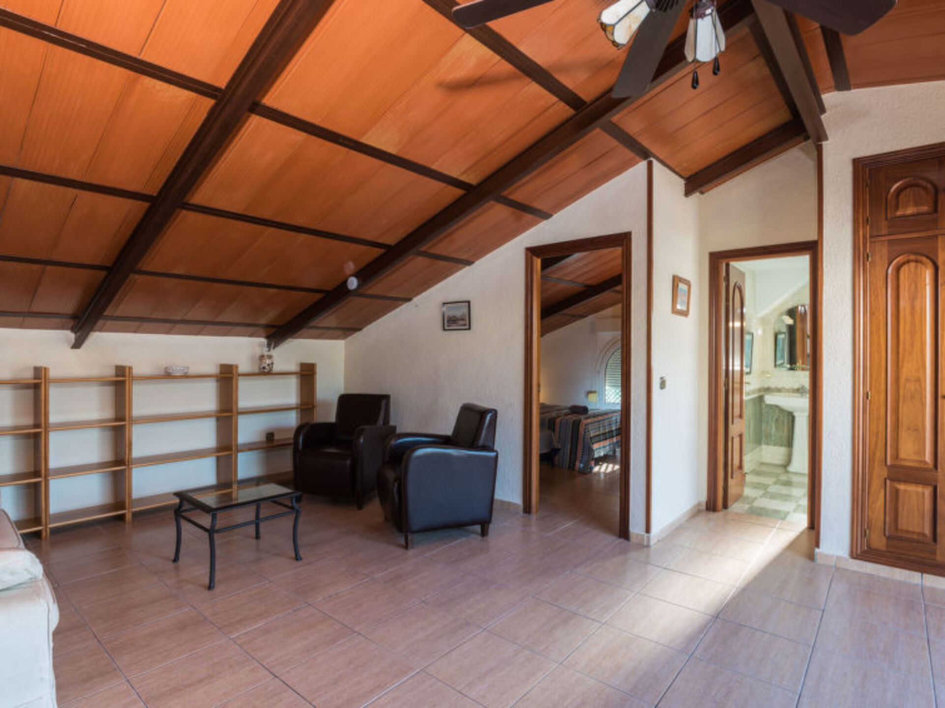 Atemberaubende Villa mit 3 Schlafzimmern und Meerblick, 1141